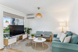 Coastal Scarborough Beach Gem Sleeps4! - Booking Information