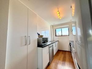 Coastal Serene Oceanview Sunset Retreat - Accessibility and Policies