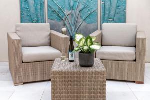 Constellation Apartments - Dining and Kitchen Facilities