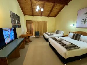 Coonawarra Place Motor Inn - Contact Information