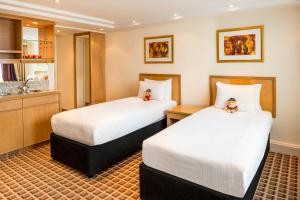 Copthorne Tara Hotel London Kensington - Getting to the Hotel