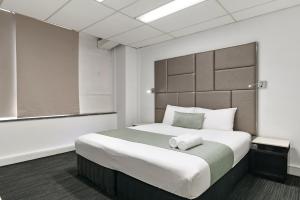 Cosmo on Bank - Questions About Your Stay