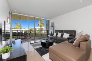Cotton Beach Resort - Tweed Coast Holidays ® - Dining and Onsite Restaurant