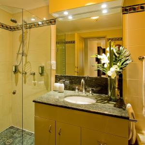 Darling Harbour Getaway - Family-friendly Accommodations