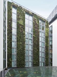 DoubleTree by Hilton Hotel London - Tower of London - Nearby Attractions and Landmarks