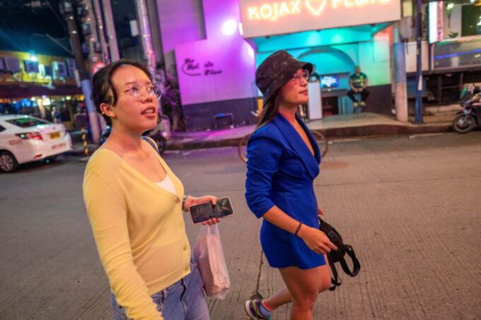 ⭐ Personal Tour Guide in Manila Makati, Philippines ⭐ - Discover BGC and Nightlife Spots