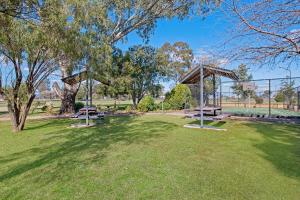 Econo Lodge Savannah Park Tamworth - Payment Methods and Fees