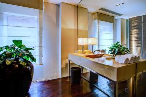 Establishment Hotel - Nearby Attractions