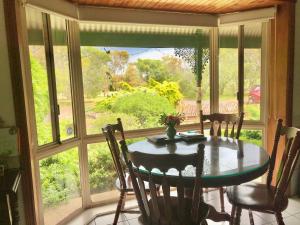 Fairy Wren Cottage Country to Coast Retreat Review - The Last Word