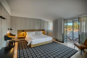 Farmers Home Hotel - Questions About Your Stay