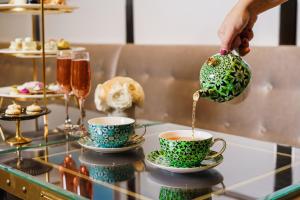 Four Seasons Hotel One Dalton Street, Boston - Booking Your Stay