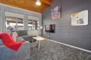 Gold Rush Inn - Policies and Check-in/Check-out