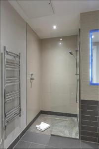 Grays Inn by Q Apartments - Transportation Options