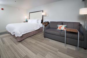 Hampton Inn Tiffin - Accessibility and Policies