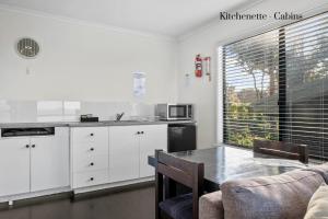 Hamptons on the Bay - Rates and Policies