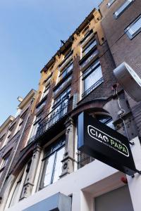 Hello Papa Hotel Amsterdam Central Station - Cancellation and Payment
