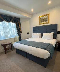 Hotel La Place - Guest Ratings and Reviews