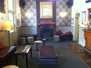 Hotel Metropolitan - Special Requests and Considerations