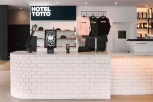 Hotel TOTTO Wollongong - Parking and Transportation