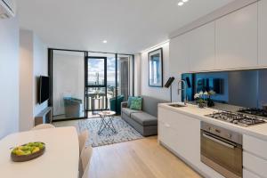 Imagine Lighthouse Review - Reception and Security
