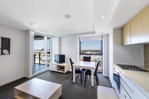 Istay Precinct Adelaide - Surrounding Area and Attractions