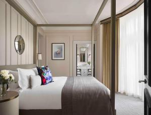 Kimpton - Fitzroy London, an IHG Hotel - Convenient Parking and Accessibility