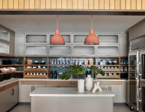 Kimpton Hotel Theta, an IHG Hotel - Guest Services