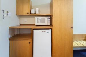 Kings Park Motel - Questions About Your Stay