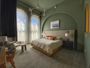 Kinn Guesthouse Downtown - Booking Your Stay