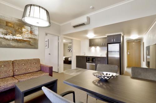Mantra Pavilion Hotel Wagga - Contact Information