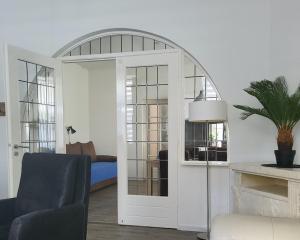 Marx Motel - Additional Details