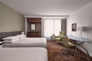 Melbourne Marriott Hotel - Nearby Attractions and Activities