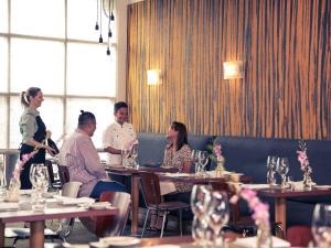 Mercure Sydney Parramatta - Business Facilities and Services