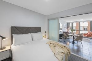 Meriton Suites Adelaide Street, Brisbane - The Last Word