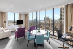 Meriton Suites Pitt Street, Sydney - Comparison to Nearby Hotels