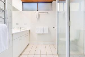 Nautilus Beachfront Villas & Spa - Activities and Nearby Attractions