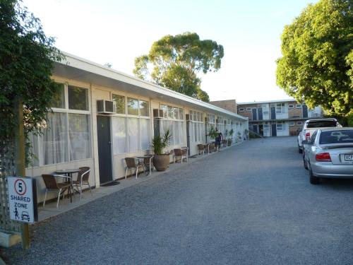 Norfolk Motor Inn - Policies and Check-in/Check-out
