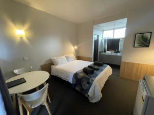 Northside Hotel Albury - Questions About Your Stay