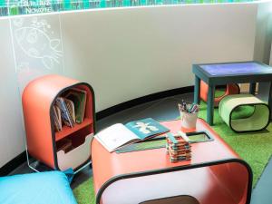 Novotel Melbourne On Collins Review - Language Support