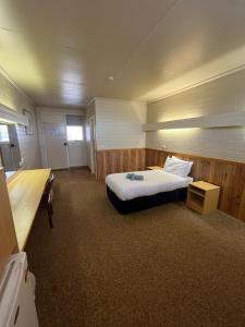 Opal Inn Hotel, Motel, Caravan Park - Nearby Activities