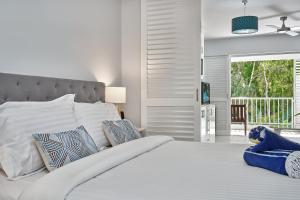 Palm Cove Paradise - Couples Spa Beach Getaway - Booking and Policies