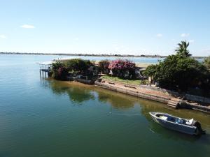 Pelican Point Waterfront Resort Formerly Carnarvon Beach Retreat - Propertys History and Transformation