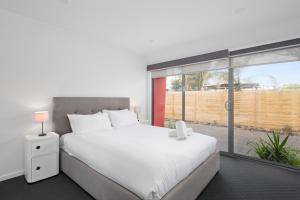 Phillip Island Townhouses - Check-in and Check-out