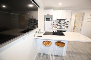 Port Lincoln Villas - Questions About Your Stay