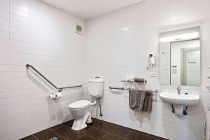 Quality Inn Heritage on Lydiard - Additional Information