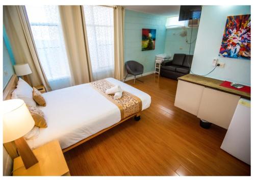 Quality Stays on a Budget - Gazebo Motor Inn, Strathmerton - Ideal for Couples and Families