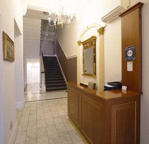 Queensgate Court - Deposit Requirements
