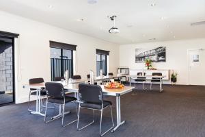 Quest Sale - Booking and Check-in