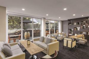 Rendezvous Hotel Perth Central - Check-in and Check-out
