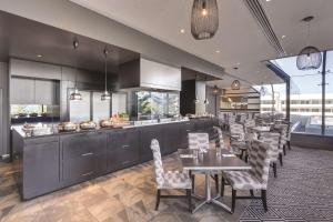 Rendezvous Hotel Perth Scarborough - Booking and Policies